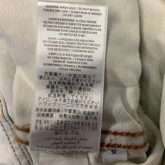 NEW! RE/DONE Size Medium Cropped Denim Trucker Jacket Sunbleach $385 msrp I9-5 - Picture 8 of 9